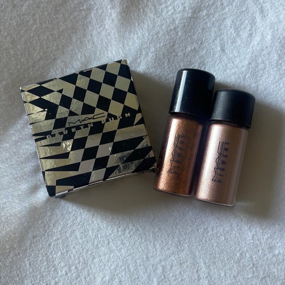 Mac Pigmnent and shadow bundle